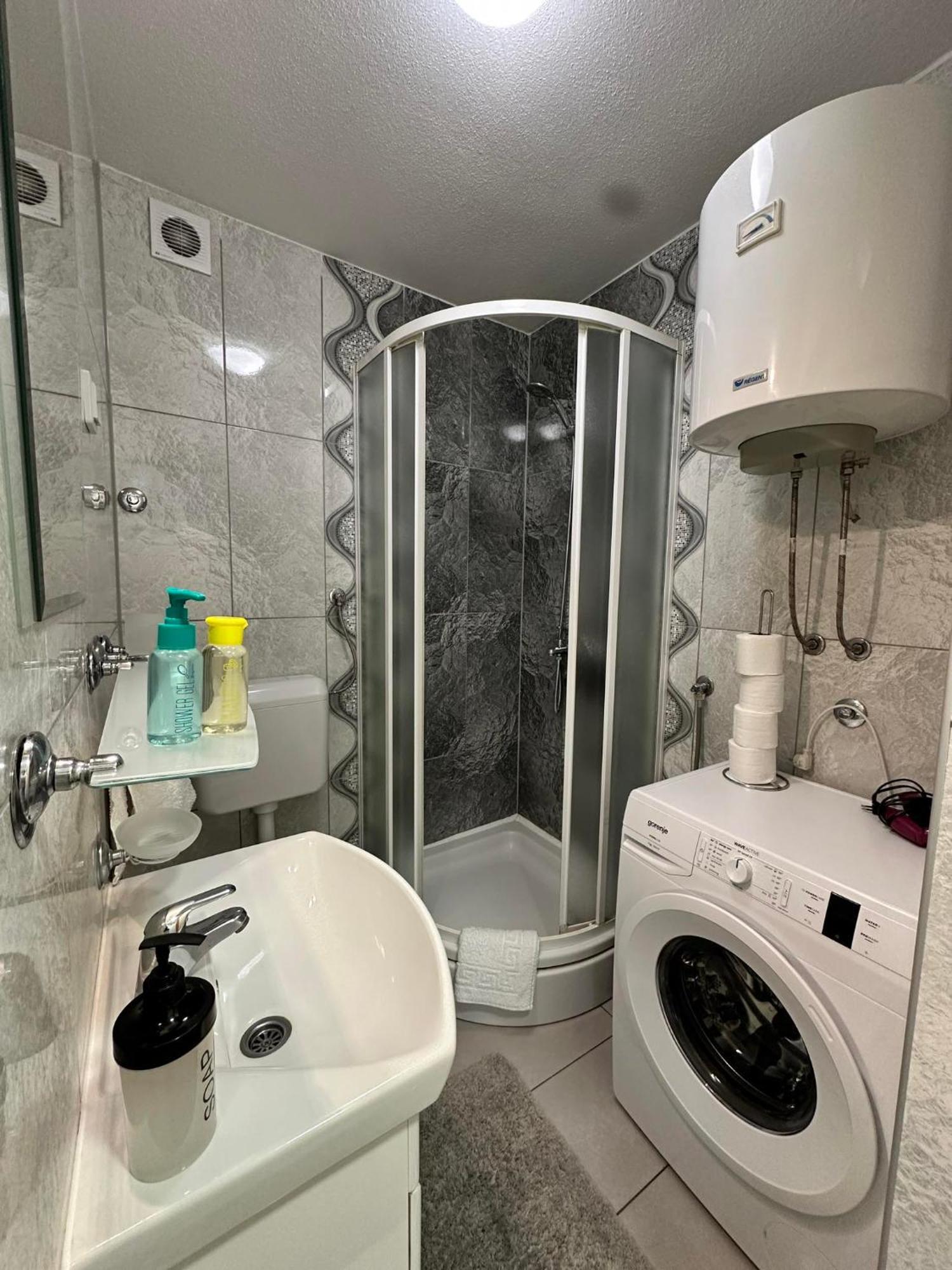 Apheartments Apartment Сараево Екстериор снимка