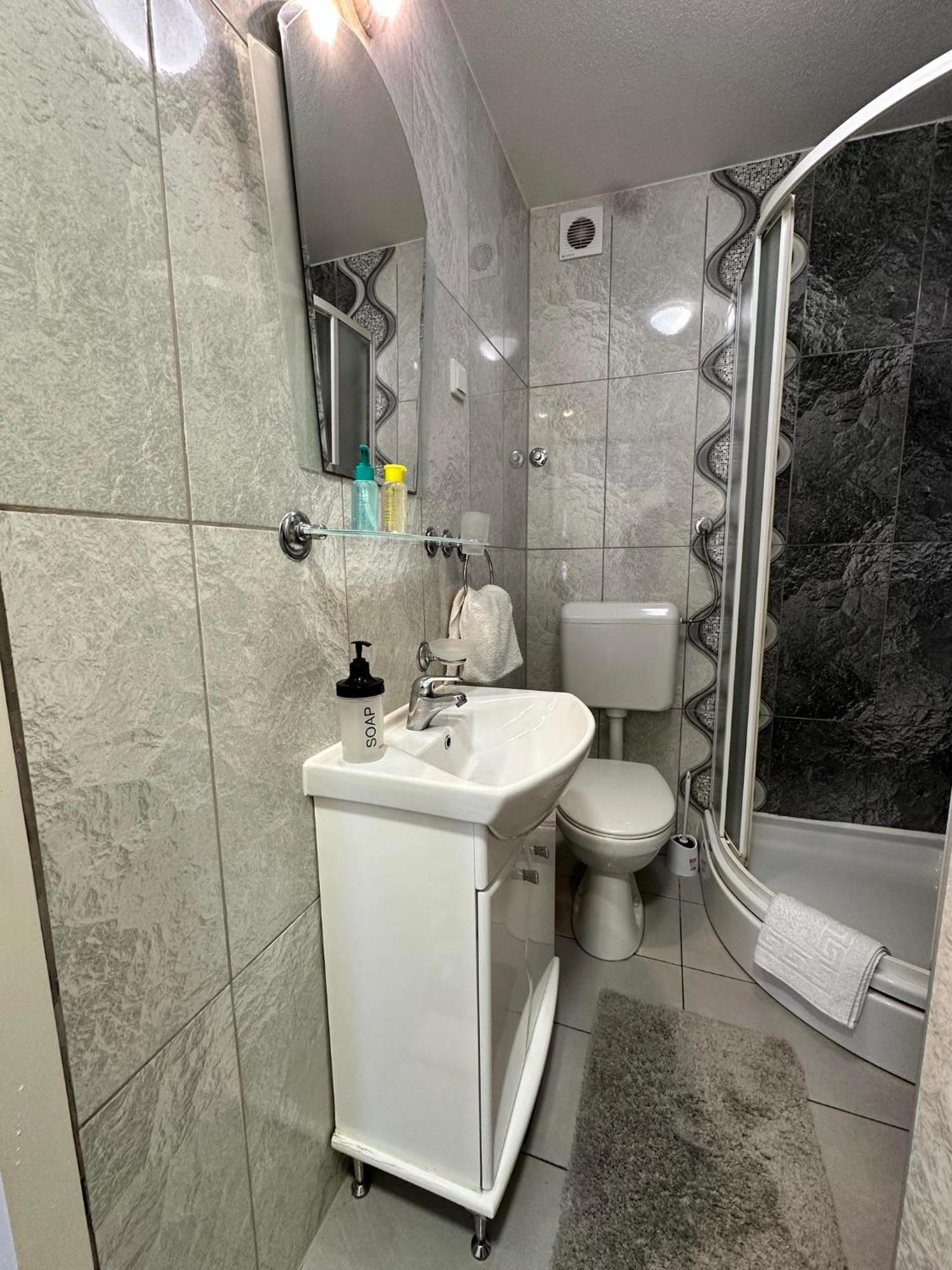 Apheartments Apartment Сараево Екстериор снимка